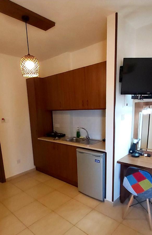 Lakis Court Daire Larnaca Dış mekan fotoğraf